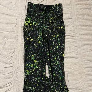 Lululemon BASE PACE LEGGINGS. Good condition. Size 2. COOL PRINT.
